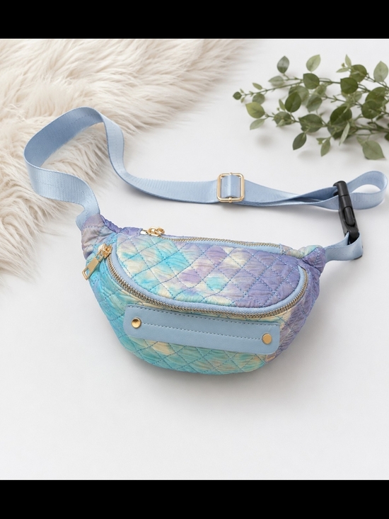 Urban Outfitters Handbags - Urban Outfitters Quilted Iridescent Pastel Crossbody Bag
